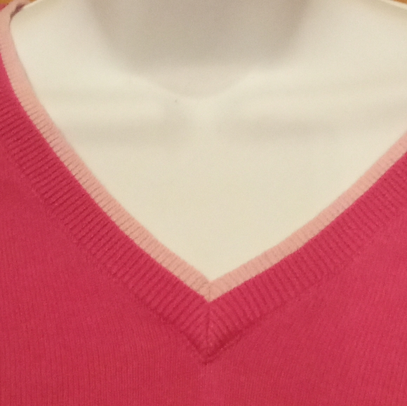 Wmns Lg Pink IZOD VNeck Sweater - Picture 2 of 4